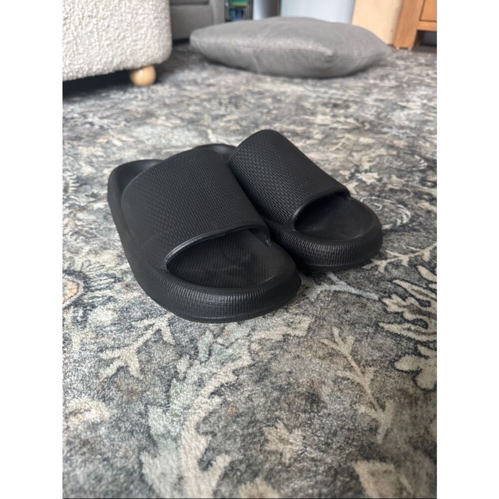Bronax Pillowed Slippers for Men and Women